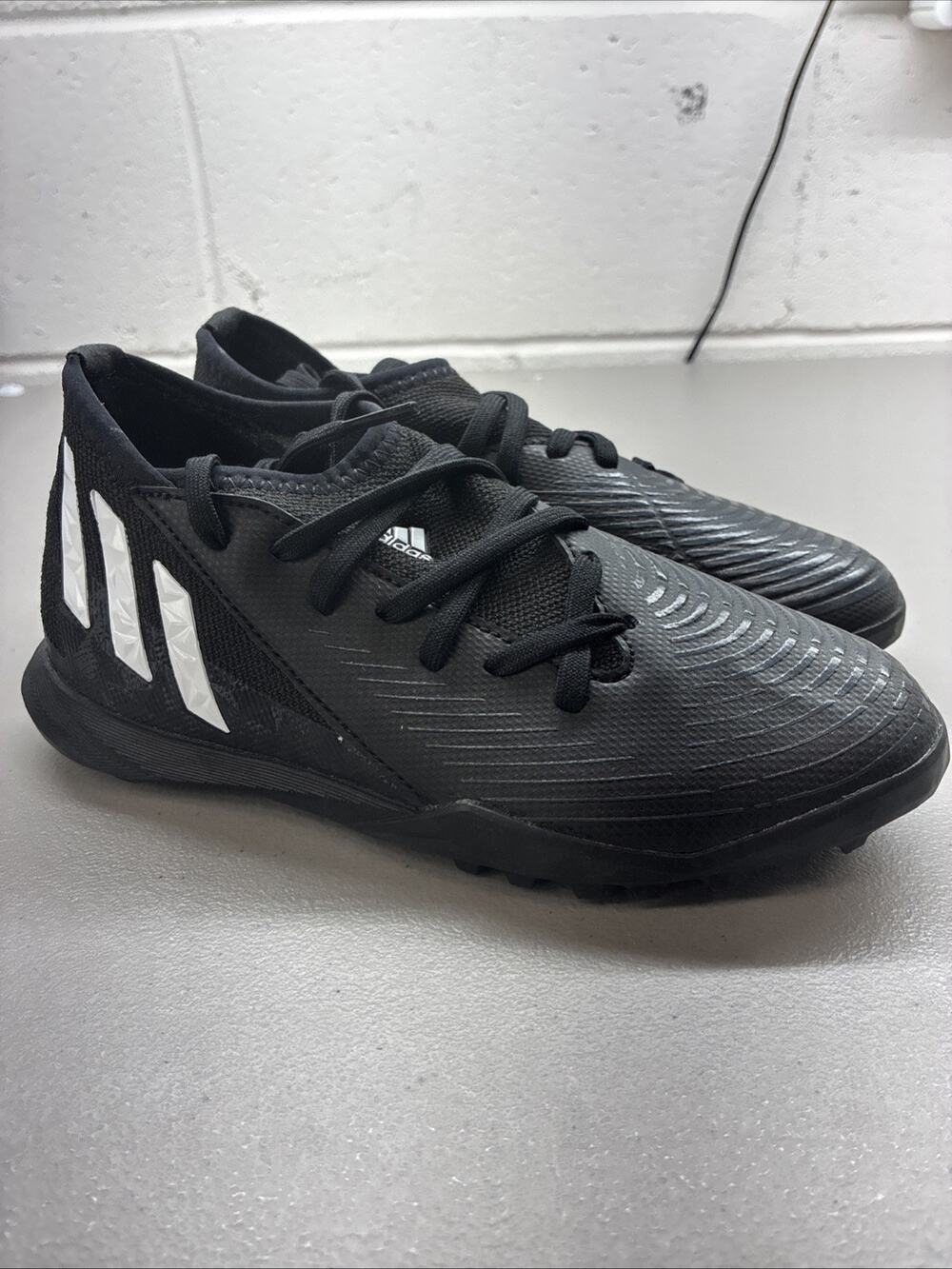 Unisex Size 1.5 Black Adidas Predator Edge.3 Turf JR Soccer Shoes GZ2895 New